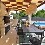 Villa Teuta Zadarvillas *