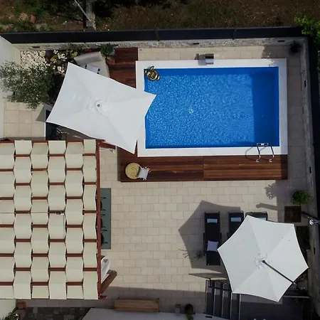 Villa Teuta Zadarvillas *