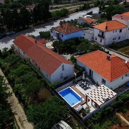 Teuta Zadarvillas Задар