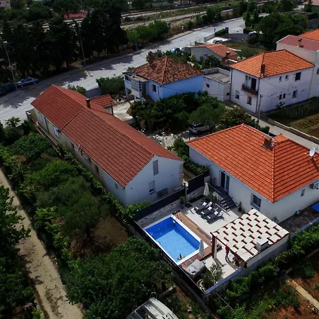 Teuta Zadarvillas Willa *