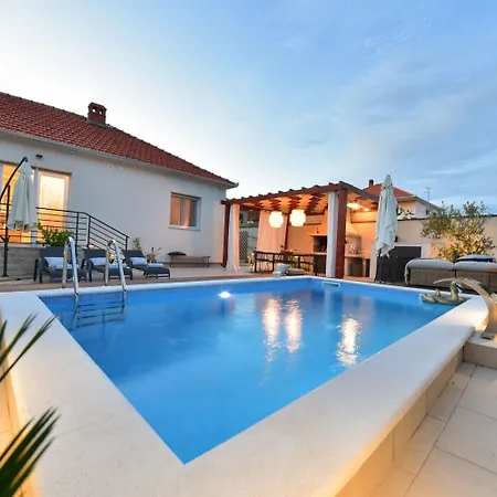Teuta Zadarvillas * Zadar